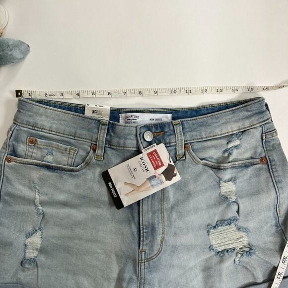 LEVI'S Jeans Mom Shorts Size 11 /30 - Picture 7 of 8
